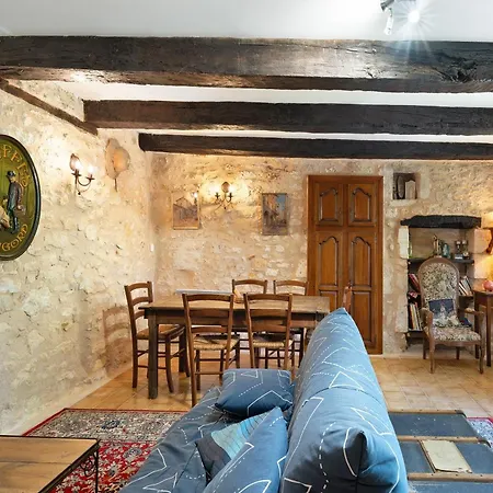 Maison De Chez Roger بيت للعطل *
